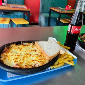 LASAGNA MIXTA

Carne bolonesa, champiñón, pollo desmechado, tocineta, queso